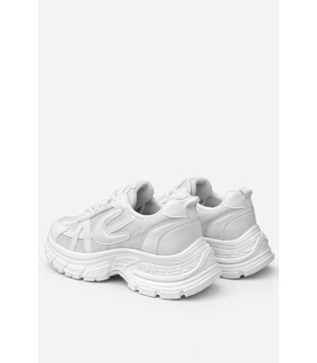 Λευκό sneaker με chunky σόλα