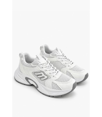 Λευκά sneakers με chunky σόλα και mesh λεπτομέρειες