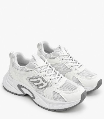 Λευκά sneakers με chunky σόλα και mesh λεπτομέρειες