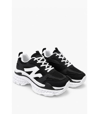 Μαύρα chunky sneakers με λευκές λεπτομέρειες