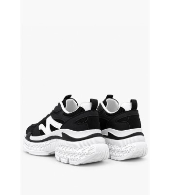 Μαύρα chunky sneakers με λευκές λεπτομέρειες
