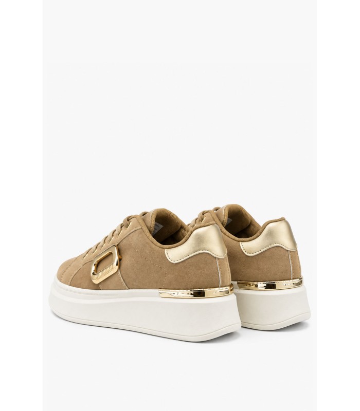 Μπεζ sneakers με χρυσές λεπτομέρειες και ψηλή σόλα