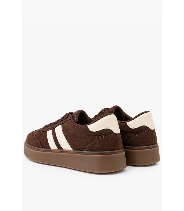 Καφέ sneakers με μπεζ λεπτομέρειες και gum σόλα