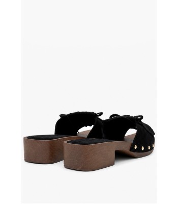 Μαύρο mule suede με κρόσσια και διακοσμητικά