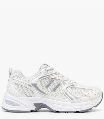 Λευκά sneakers με ασημί λεπτομέρειες και sport σχεδιασμό