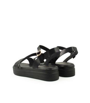 Μαύρο flatform με λουράκι στον αστράγαλο