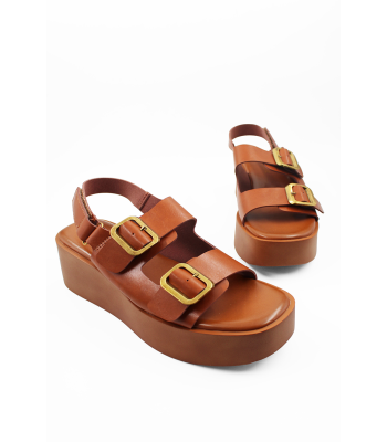 Flatform με διπλή αγκράφα σε καφέ χρώμα