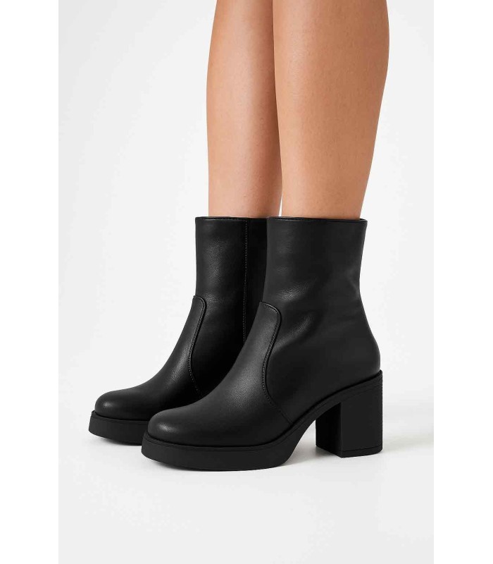 Μαύρο ankle boot με φερμουάρ και χοντρό τακούνι