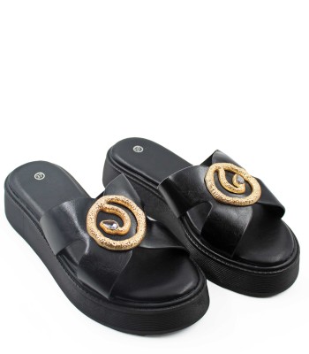 Flatform σε μαύρο χρώμα με εντυπωσιακό χρυσό διακοσμητικό