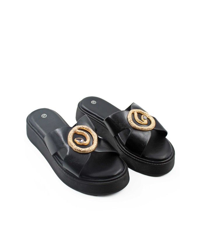 Flatform σε μαύρο χρώμα με εντυπωσιακό χρυσό διακοσμητικό