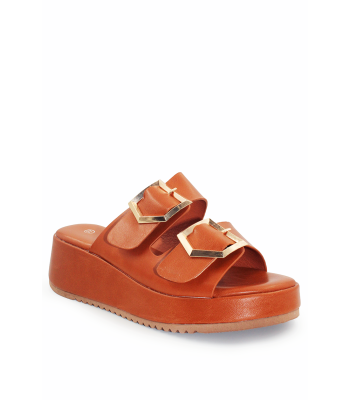 Flatform με διπλή αγκράφα σε camel χρώμα