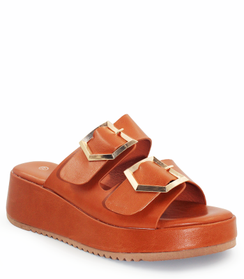 Flatform με διπλή αγκράφα σε camel χρώμα