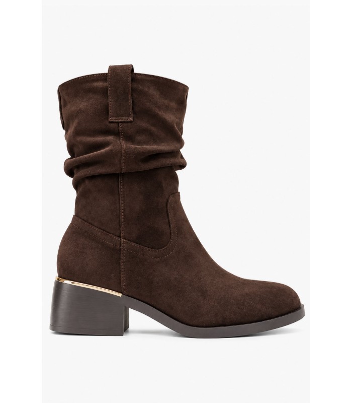 Καφέ slouchy μποτάκια suede με χρυσή λεπτομέρεια