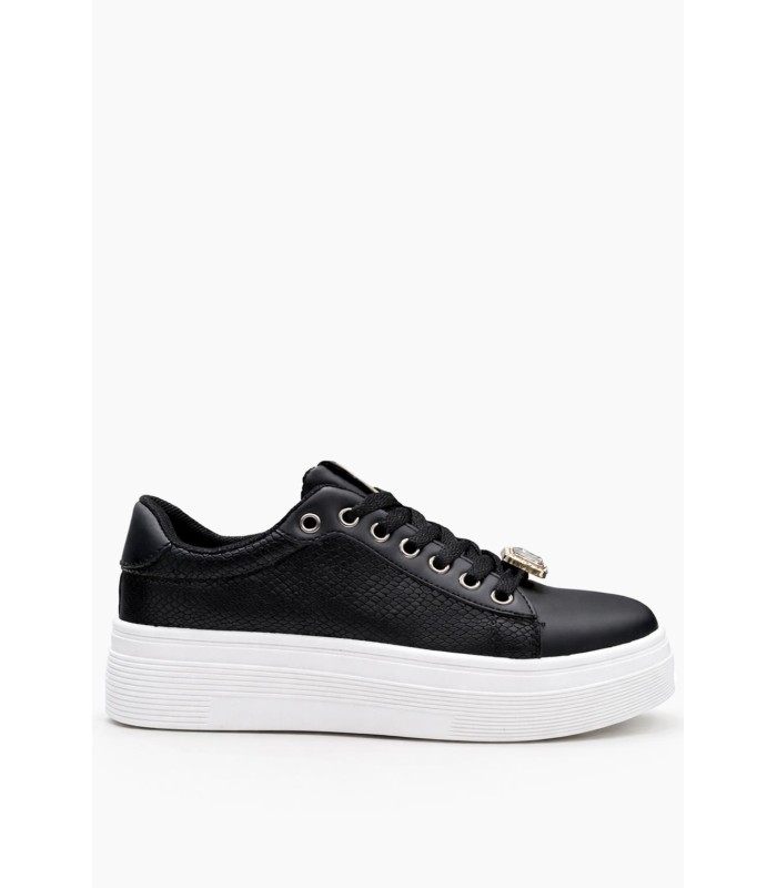 Μαύρο sneaker με chunky σόλα και μεταλλική λεπτομέρεια