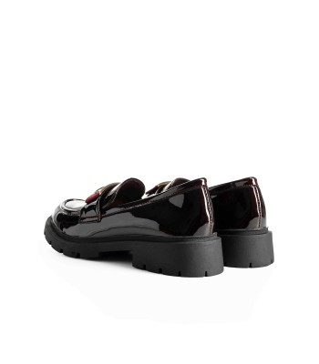 Μπορντό loafer με chunky σόλα και διακοσμητική αγκράφα
