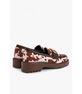 Loafer cow print με chunky σόλα και μεταλλική αγκράφα