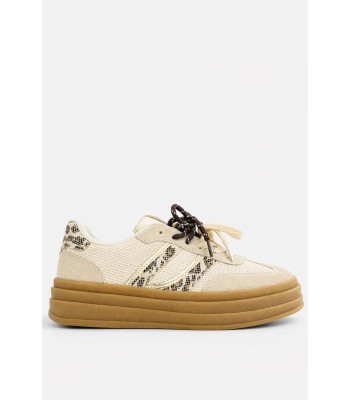 Μπεζ sneaker με animal λεπτομέρειες