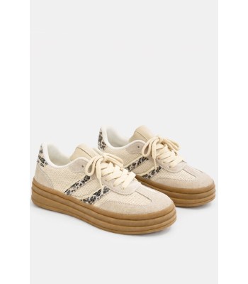 Μπεζ sneaker με animal λεπτομέρειες