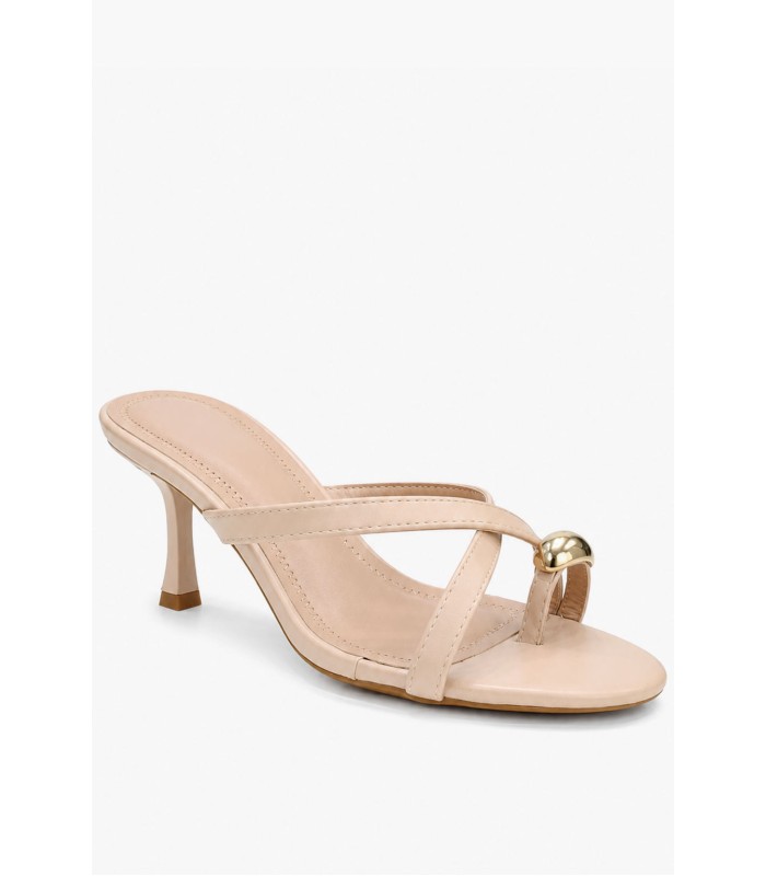 Μπεζ mule πέδιλο με toe ring και χρυσή λεπτομέρεια