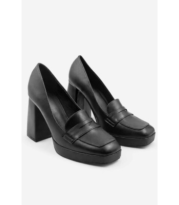 Μαύρο loafer με χοντρό τακούνι και φιάπα