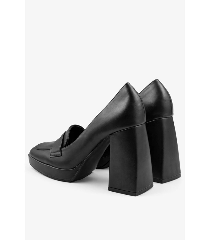 Μαύρο loafer με χοντρό τακούνι και φιάπα