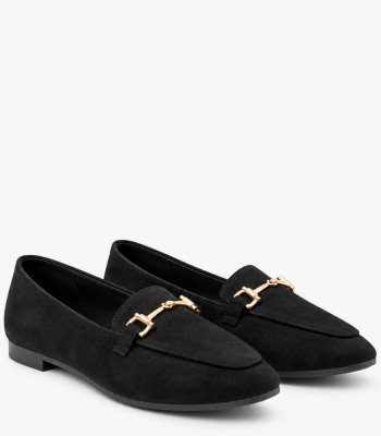 Μαύρα loafers με χρυσή αγκράφα