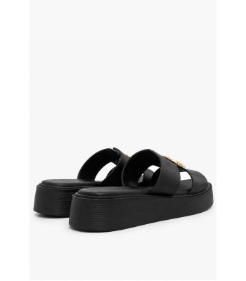 Μαύρο flatform με χρυσή αγκράφα