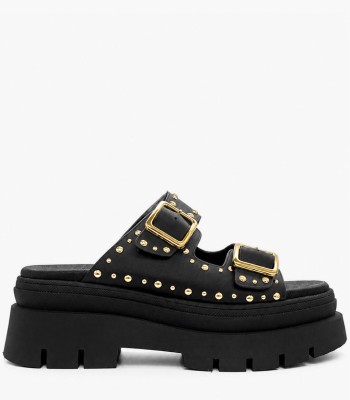 Μαύρο flatform με χρυσές αγκράφες και τρουκς