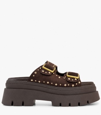 Καφέ flatform με χρυσές αγκράφες και τρουκς