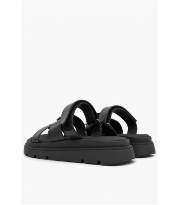 Μαύρα flatform με αυτοκόλλητο λουράκι και chunky σόλα