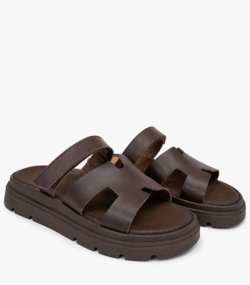 Καφέ flatform με αυτοκόλλητο λουράκι και chunky σόλα