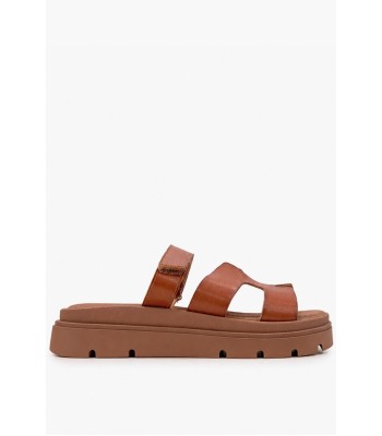 Κάμελ flatform με αυτοκόλλητο λουράκι και chunky σόλα
