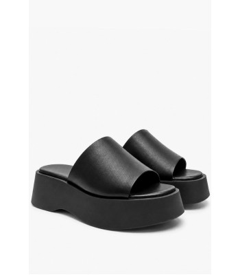 Μαύρο flatform με chunky σόλα