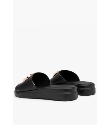 Μαύρο flatform με χρυσό διακοσμητικό στοιχείο