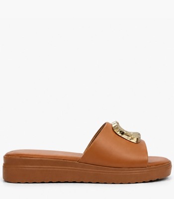 Κάμελ flatform με χρυσό διακοσμητικό στοιχείο