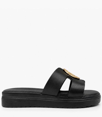 Μαύρα flatform με χρυσή διακοσμητική αγκράφα